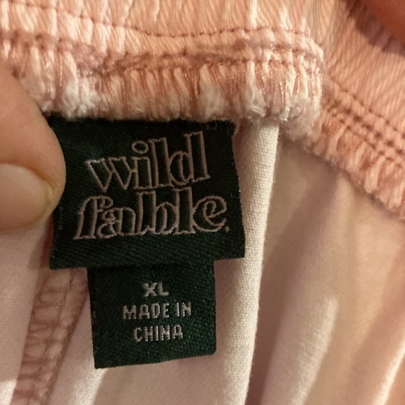 Pink Pants - Picture 4 of 7